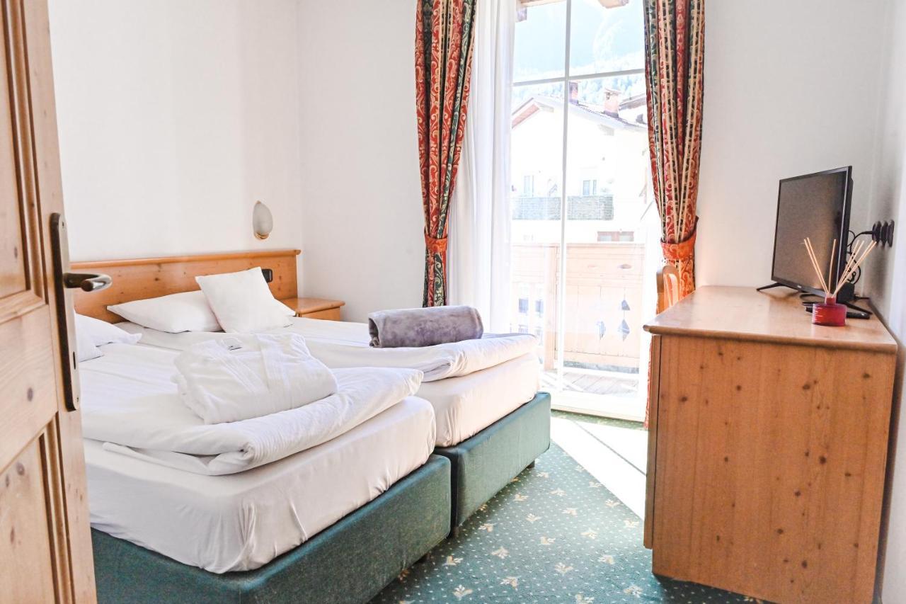 Alp Hotel Dolomiti 디마로 외부 사진