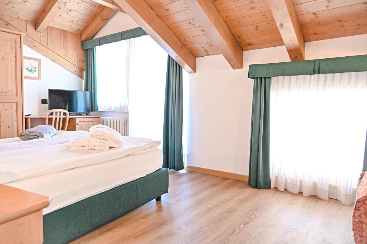 Alp Hotel Dolomiti 디마로 외부 사진