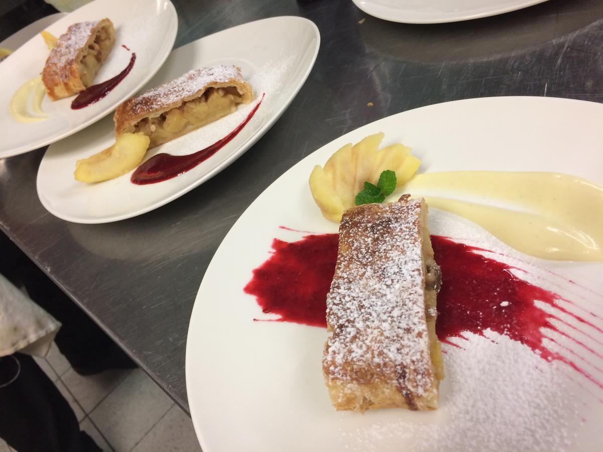 Alp Hotel Dolomiti 디마로 외부 사진