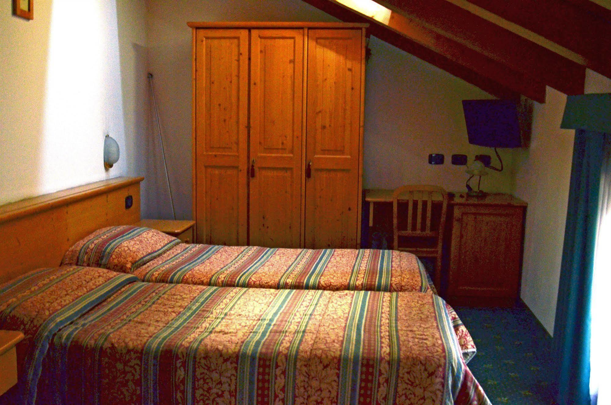 Alp Hotel Dolomiti 디마로 외부 사진