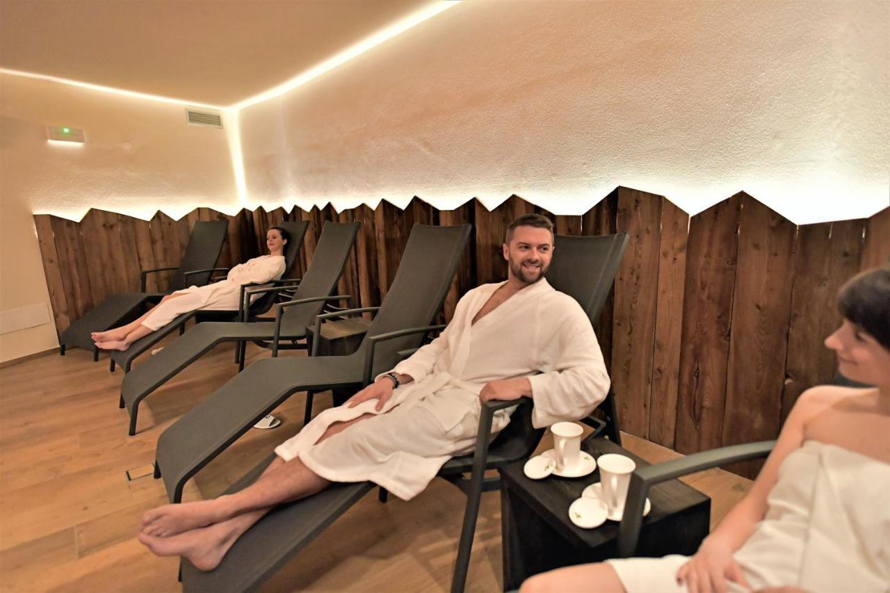 Alp Hotel Dolomiti 디마로 외부 사진