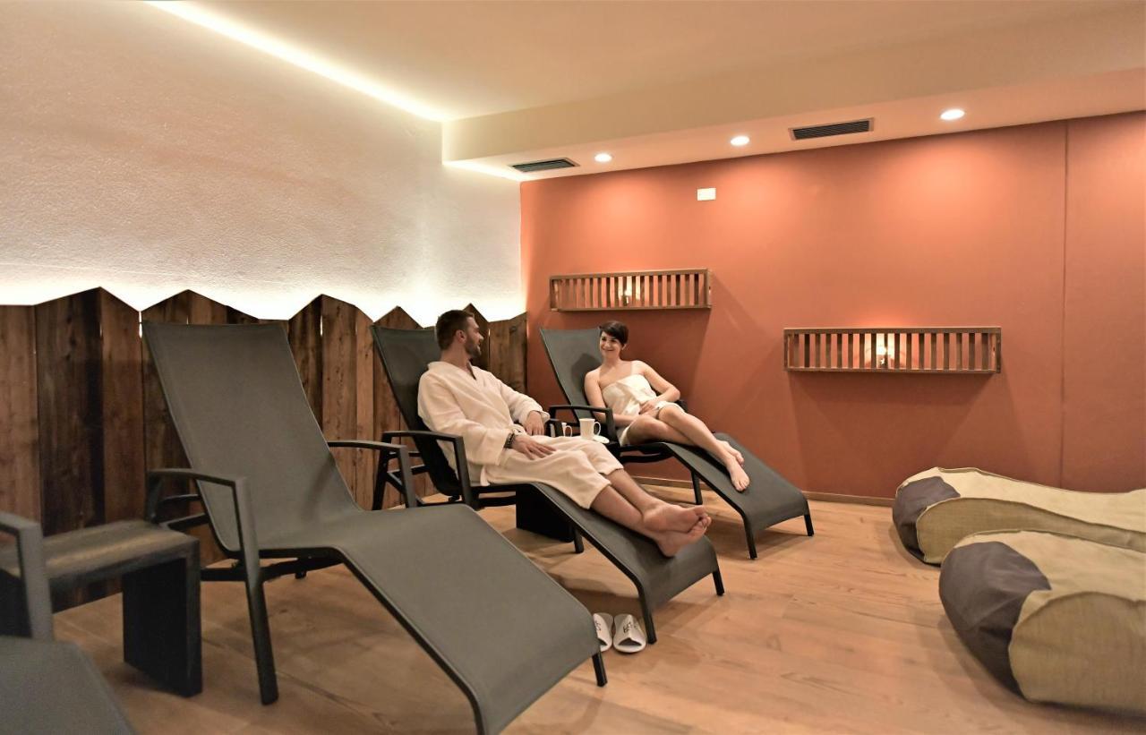 Alp Hotel Dolomiti 디마로 외부 사진